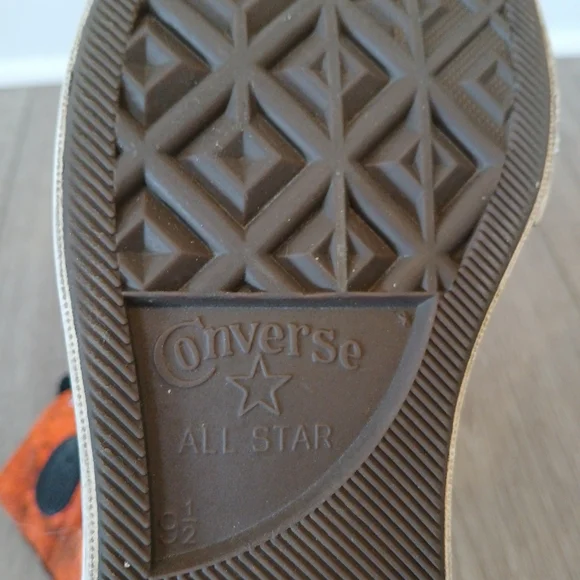 Converse Men's 9.5 Chuck 70 Gore-Tex GTX Orange Waterproof High Top Sneakers EUC - Picture 8 of 10